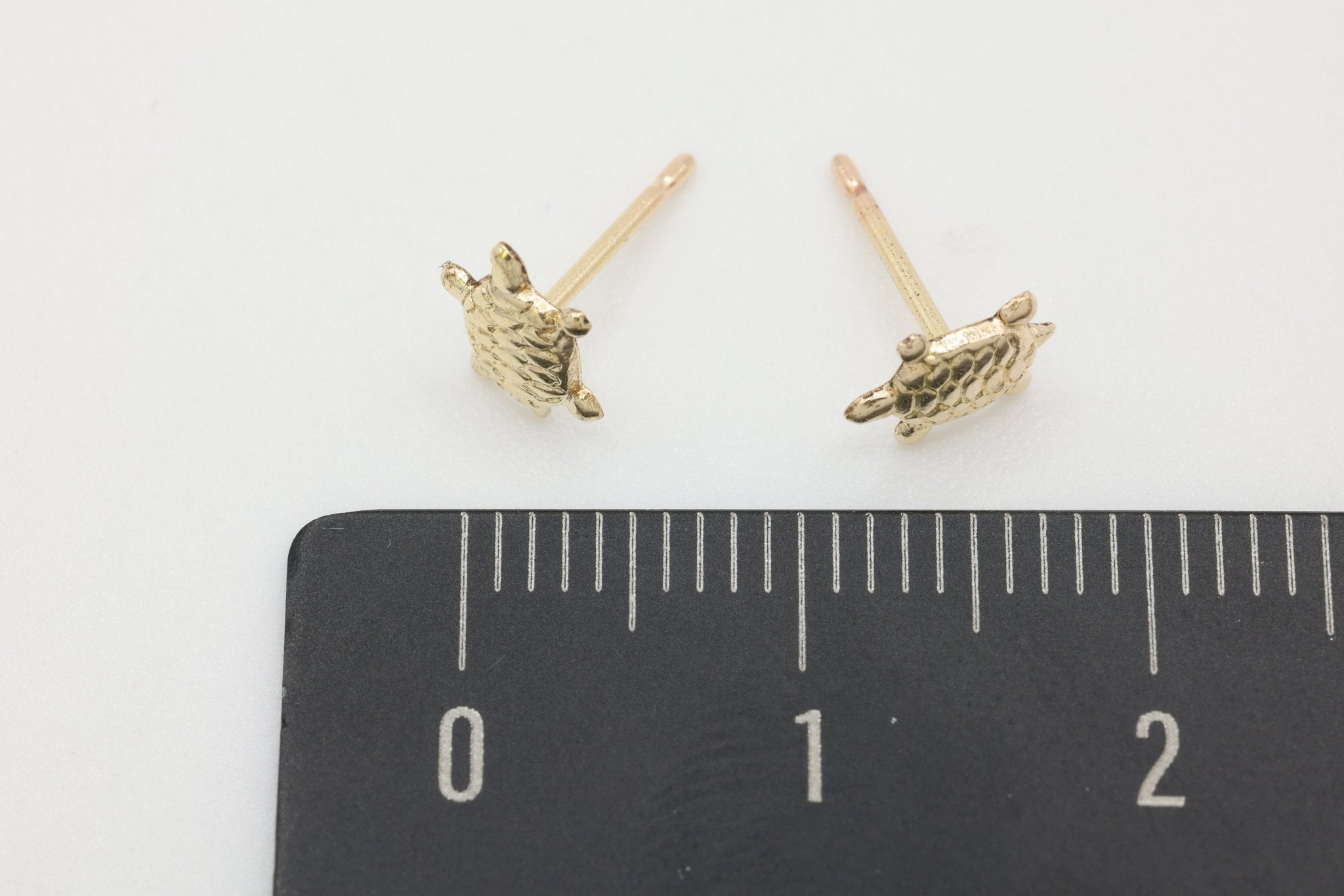 Turtle Stud Earring, 14/20 Gold - Filled, 8mm x 5mm, Wholesale, Sea Turtle Dainty Minimalist Jewelry Earrings - HarperCrown
