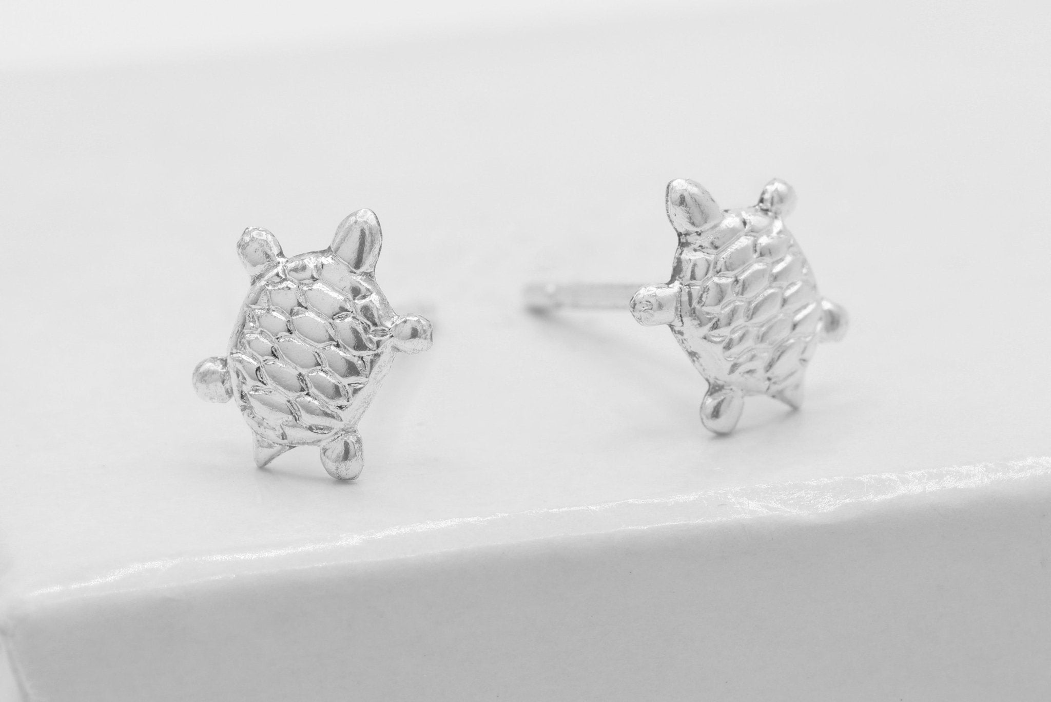 Turtle Stud Earring, 925 Sterling Silver, 8mm x 5mm, Wholesale, Sea Turtle Dainty Minimalist Jewelry Earrings - HarperCrown
