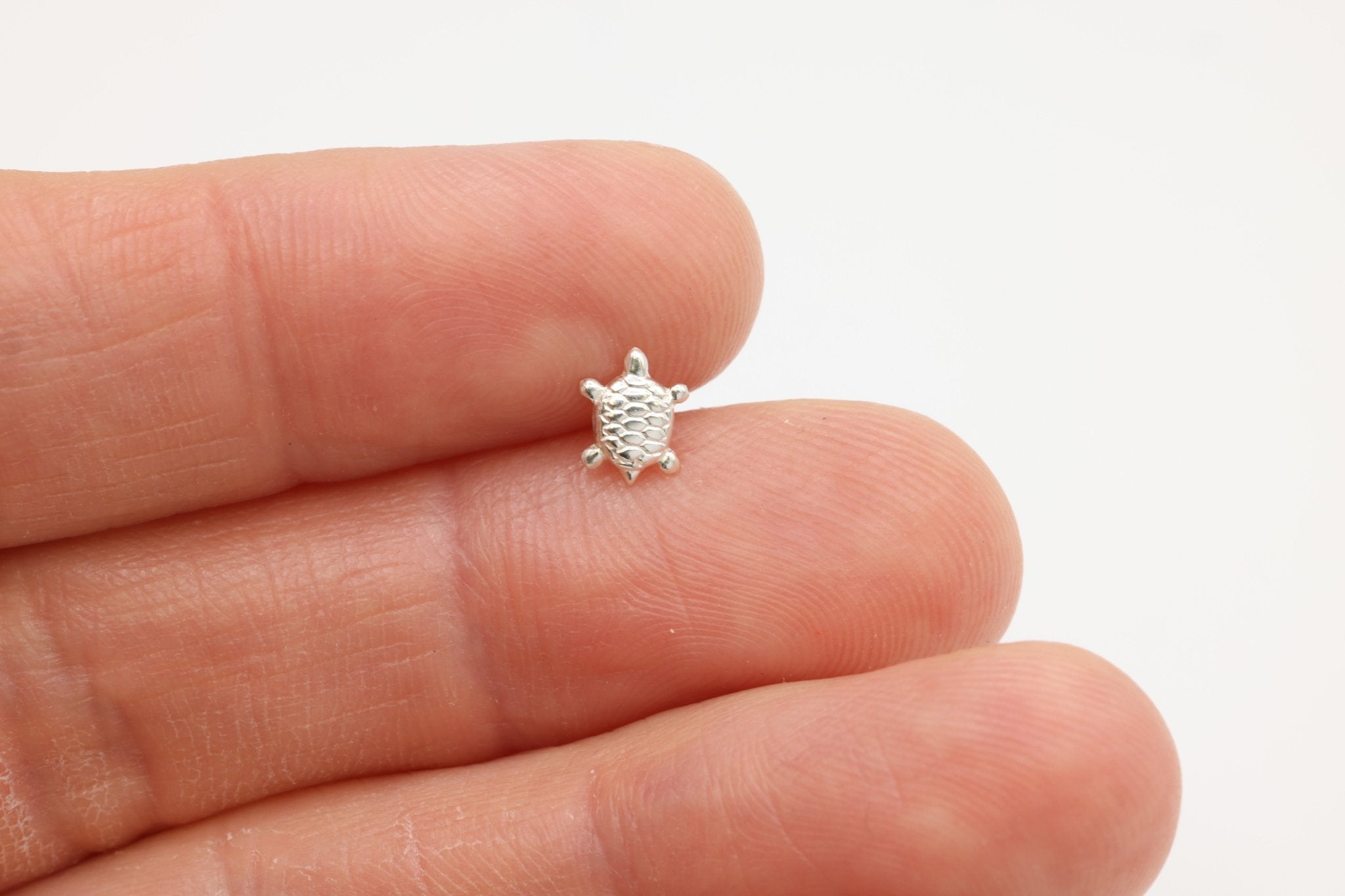 Turtle Stud Earring, 925 Sterling Silver, 8mm x 5mm, Wholesale, Sea Turtle Dainty Minimalist Jewelry Earrings - HarperCrown