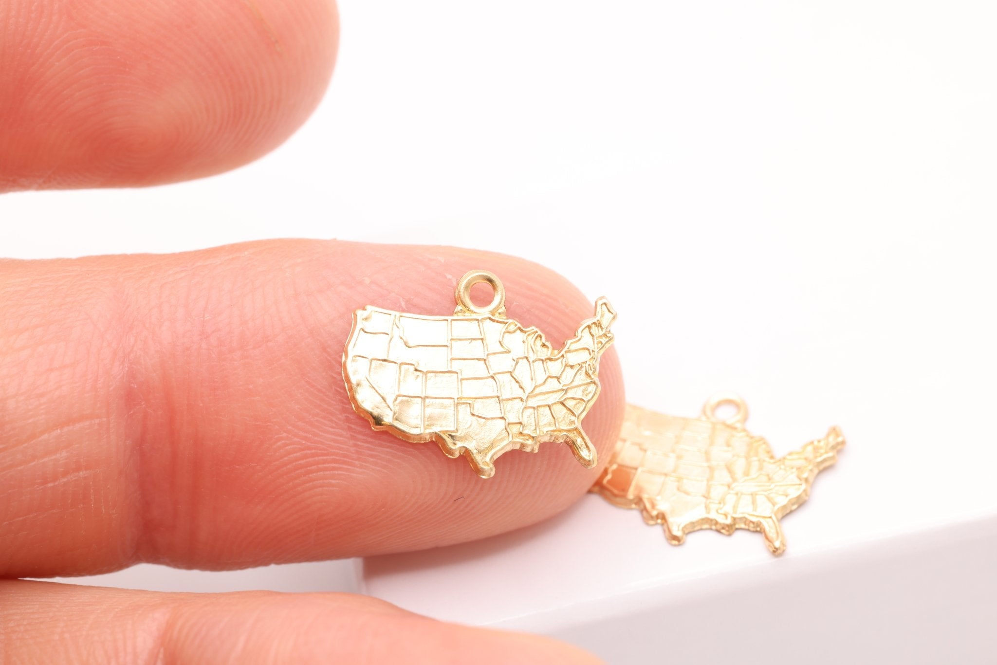 United States Map Charm, Gold - Filled, 15mm x 10mm, USA States, Bulk Wholesale Jewelry Making Charm - HarperCrown