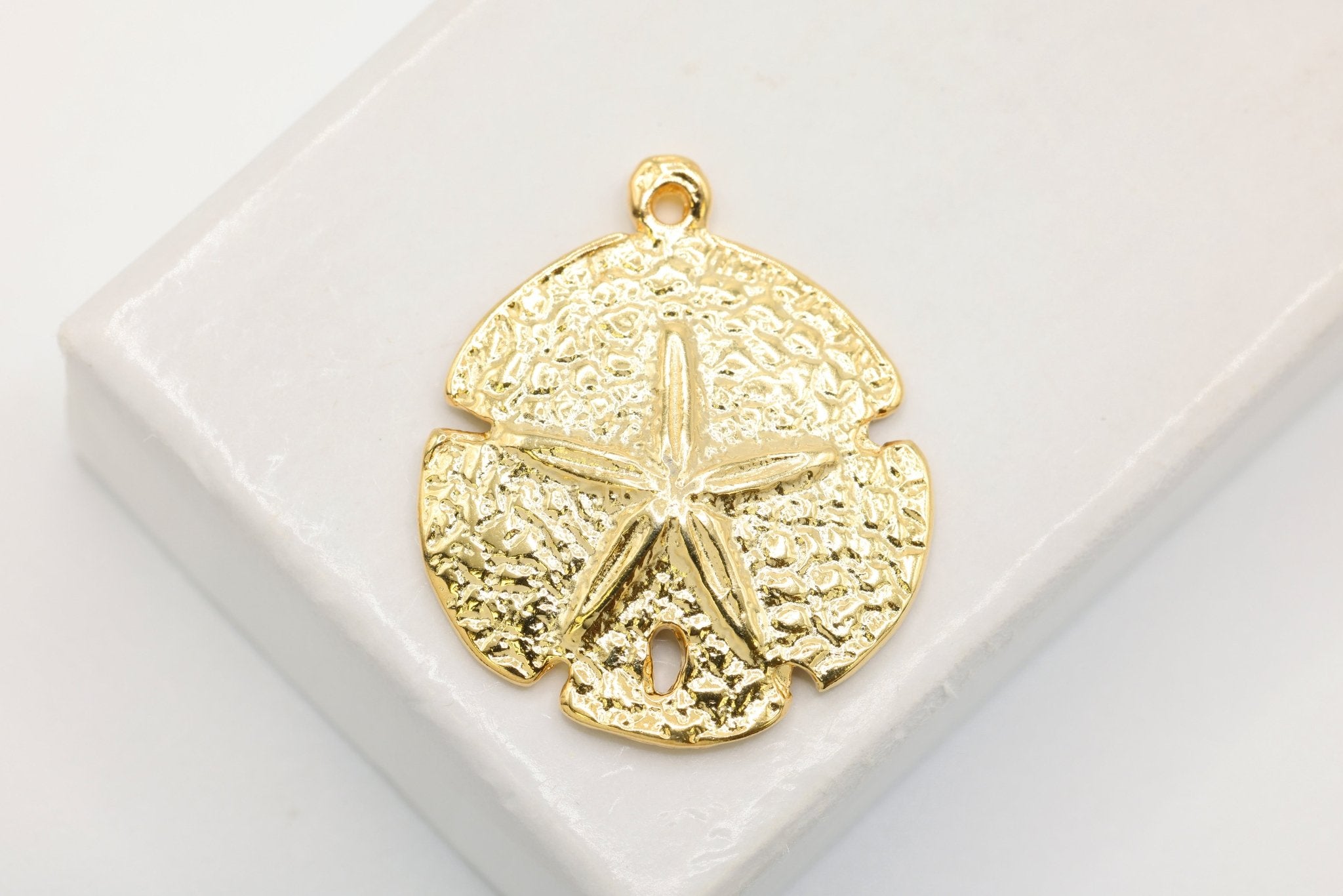 Vermeil Sand Wholesale Dollar Charms - 18k gold over sterling silver, Glossy Sand Dollar, Nautical Beach themed Charms Vermeil Charms, 134 - HarperCrown