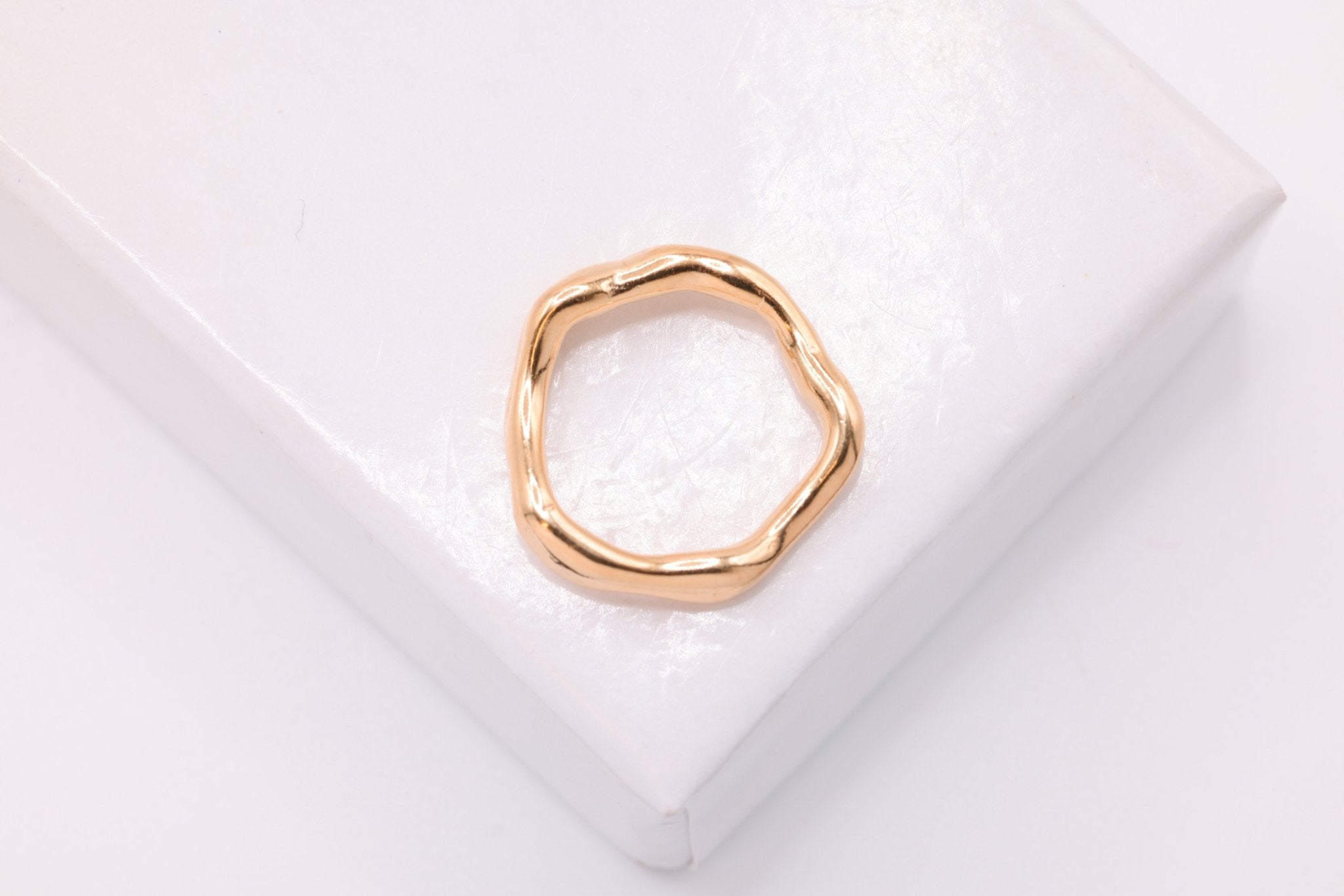 Wavy Open Circle Charm, Wholesale, 18K Rose Gold - Plated 925 Sterling Silver, 15mm, Twist Round Link Ring Spacer Connector - HarperCrown