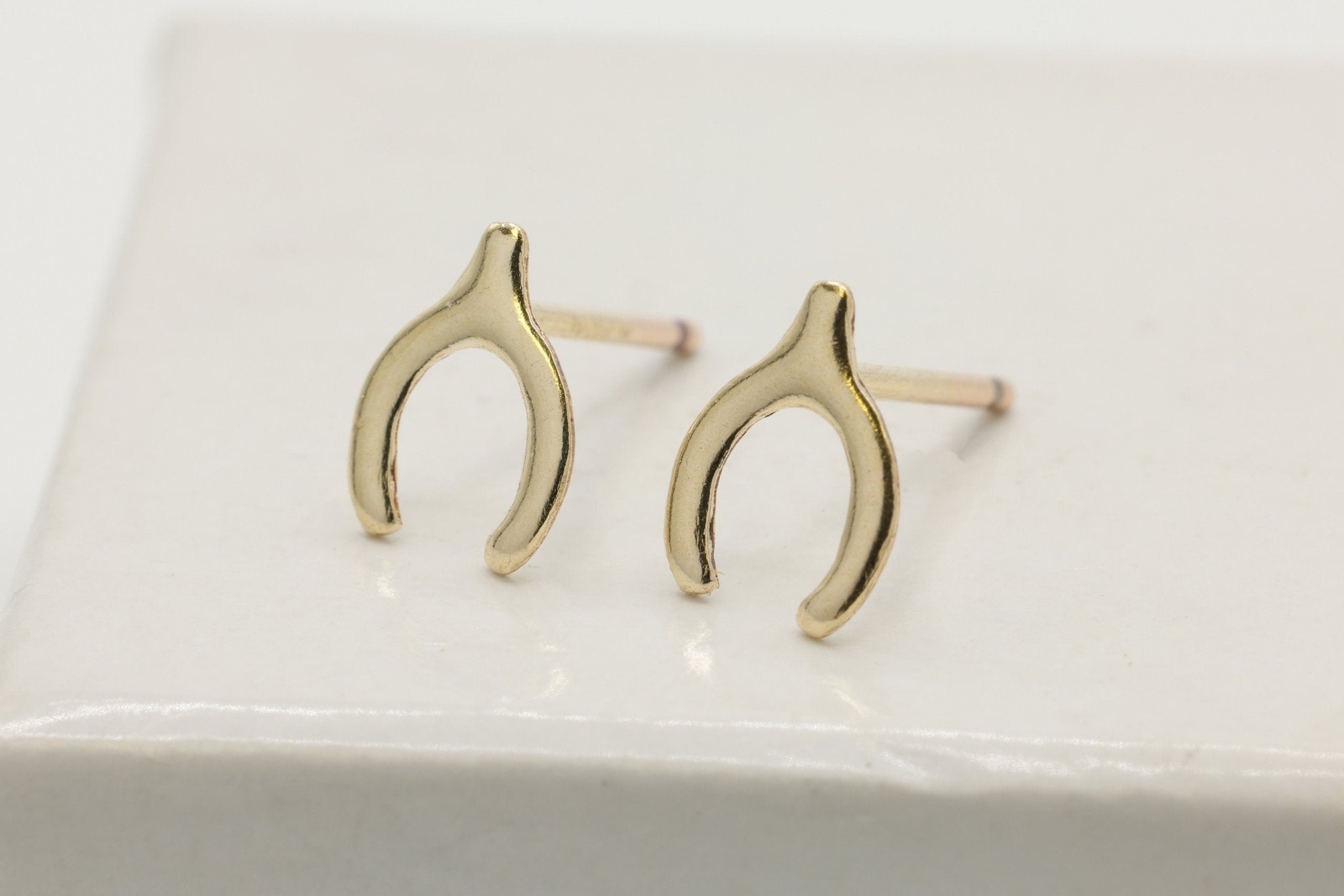Wishbone Stud Earring, 14/20 Gold - Filled, 8mm x 5mm, Wholesale, Dainty Minimalist Jewelry Earrings - HarperCrown