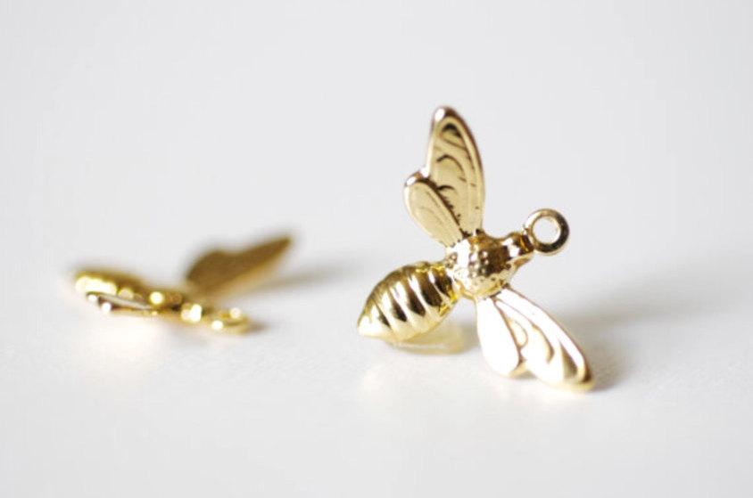 Bee Charm, Wholesale, 18K Yellow Gold-Plated 925 Sterling Silver, 16mm x 12mm, Honeybee Bumblebee Insect Charm