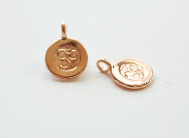 2pcs Vermeil Rose Gold Spiritual Yoga Ohm Om Symbol Charm -18kt gold plated Om tag pendants, Pink Rose Gold Yoga Charm, Wholesale Beads, 35 - HarperCrown