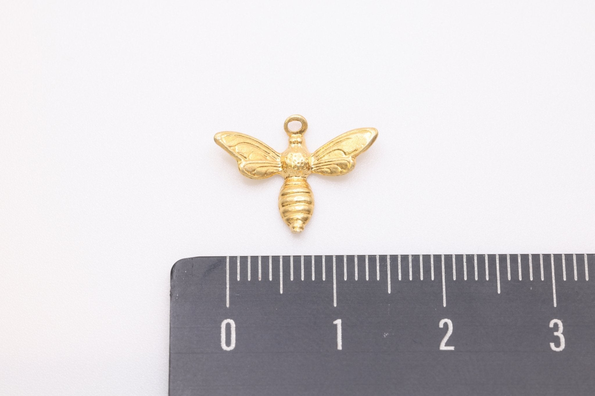 Bee Charm Wholesale 14K Gold, Solid 14K Gold, G18 - HarperCrown