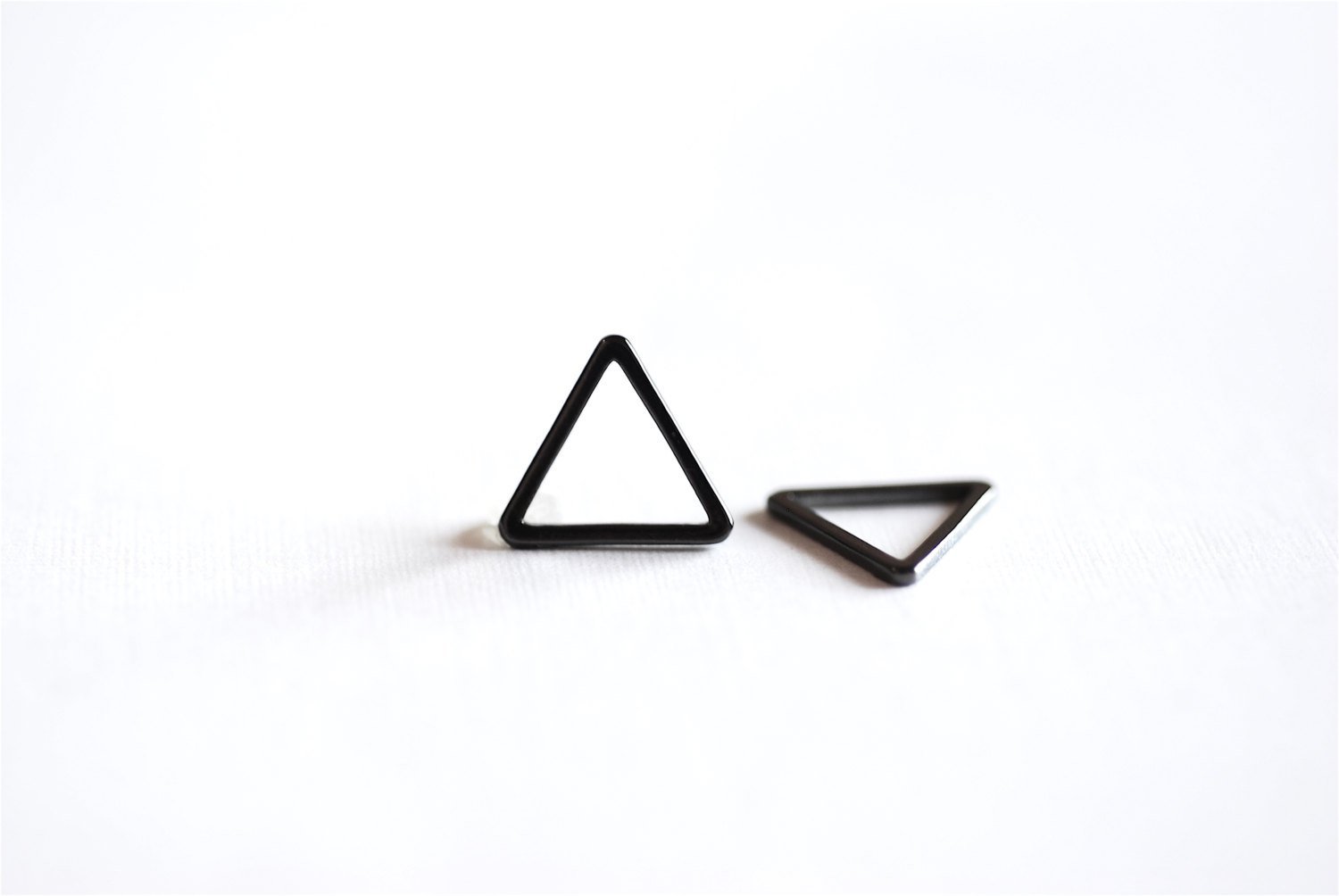 Black Rhodium Open Triangle Rings Connector Charm- Black Rhodium Plated over 925 Sterling Silver Triangle, Black Triangle Charms, Link, 270 - HarperCrown