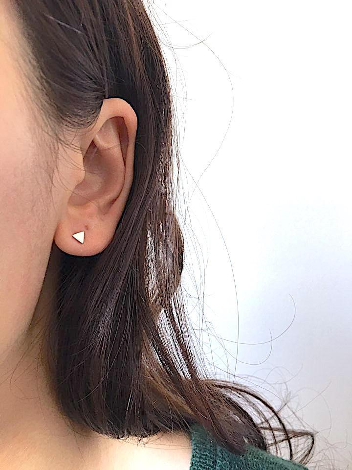 Triangle sales ear climber