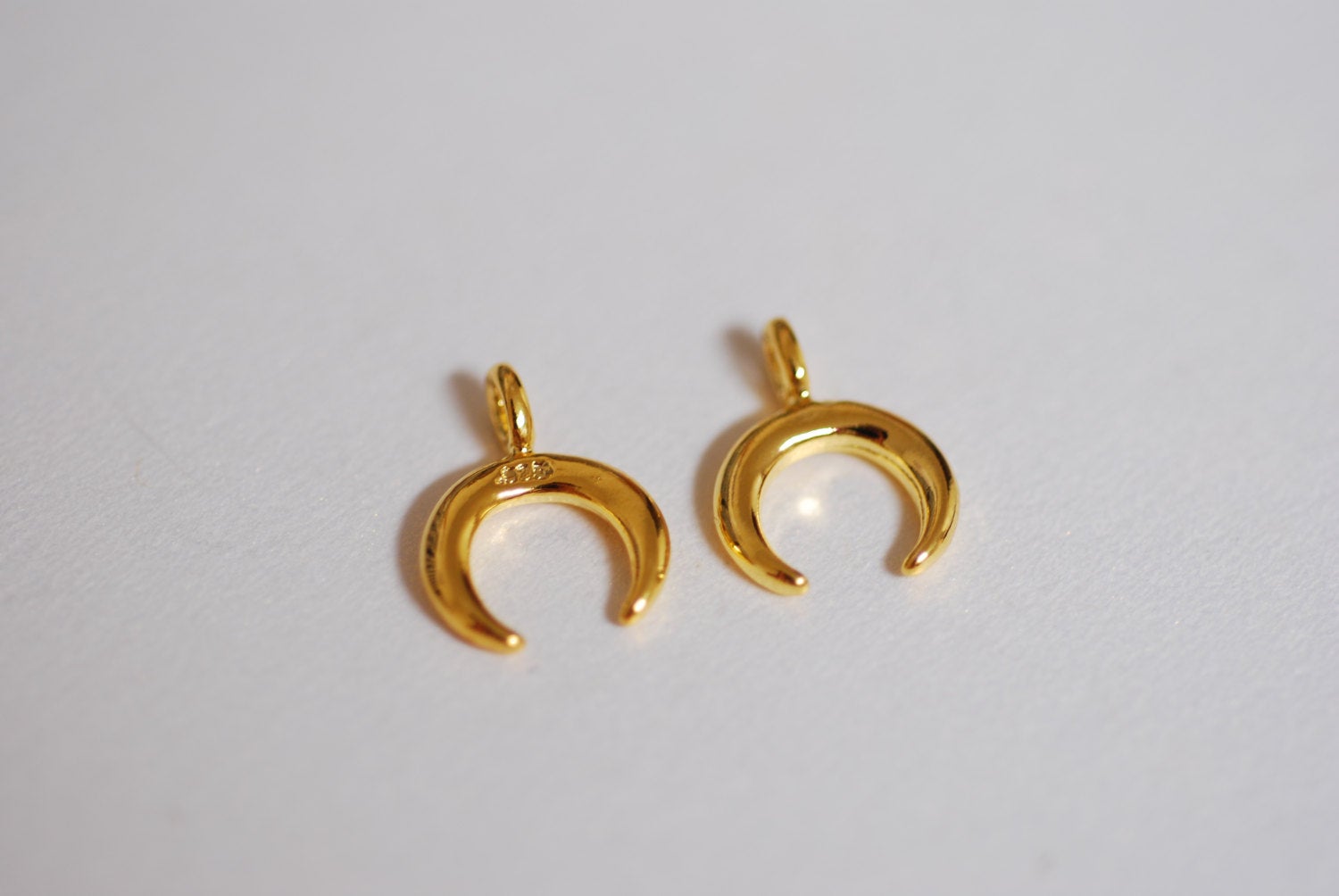 Shiny Wholesale Gold Crescent Moon Charm- Small Crescent Charm, Double Horn, Gold Half Moon, Tiny horn Charm, Upside Down Crescent, Letter C, 274