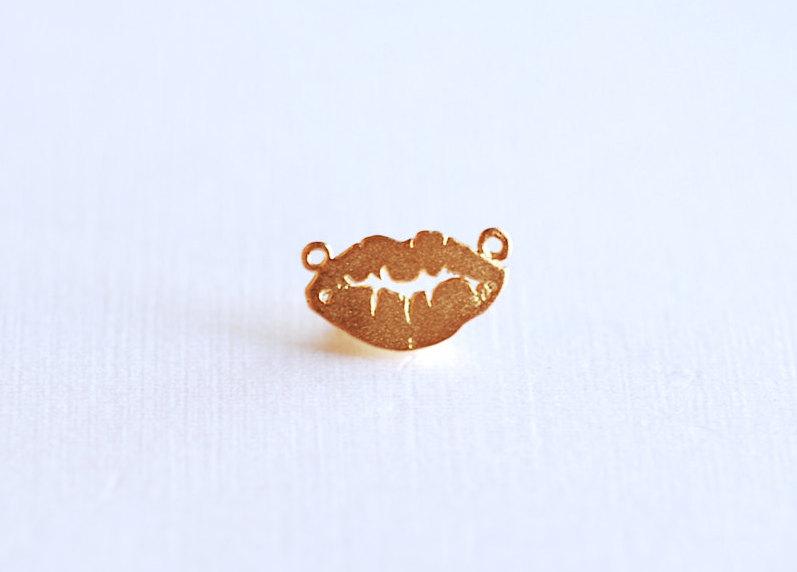 Matte Vermeil Gold Lips Connector Charm- 18k gold over sterling silver Lip Charm Spacer, xoxo lip mark charm, Kiss Mark charm Connector - HarperCrown