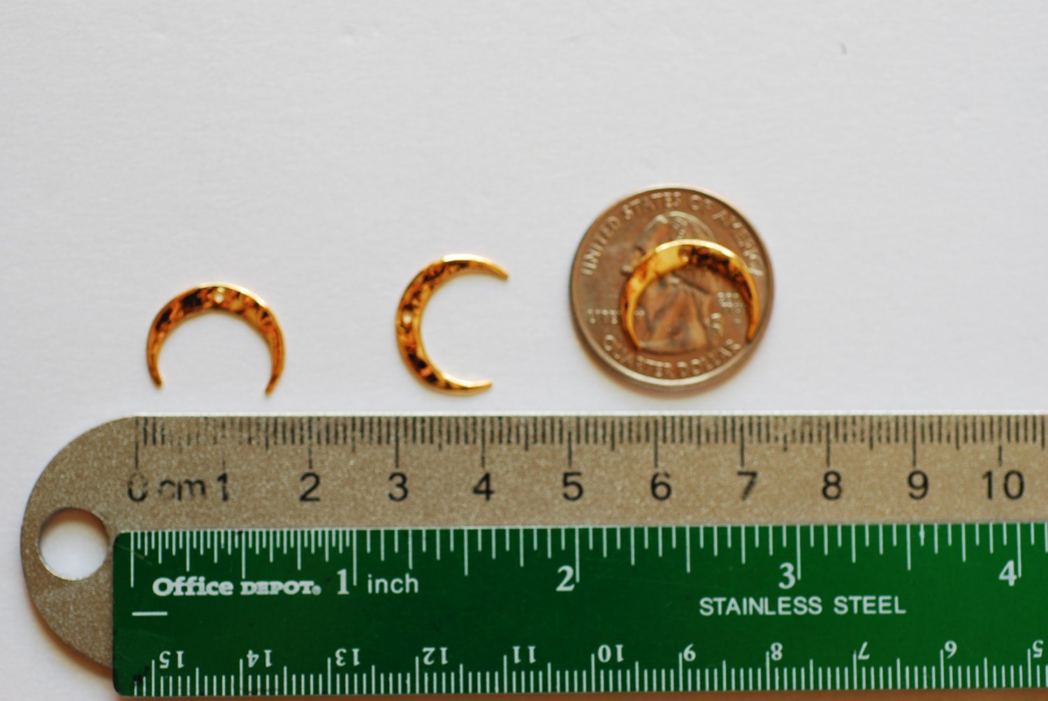 Shiny Pink Rose Vermeil Gold Hammered Crescent Moon Charm Pendant- 18k gold plated over sterling Silver Half Moon, Double Horn Charm, 246 - HarperCrown