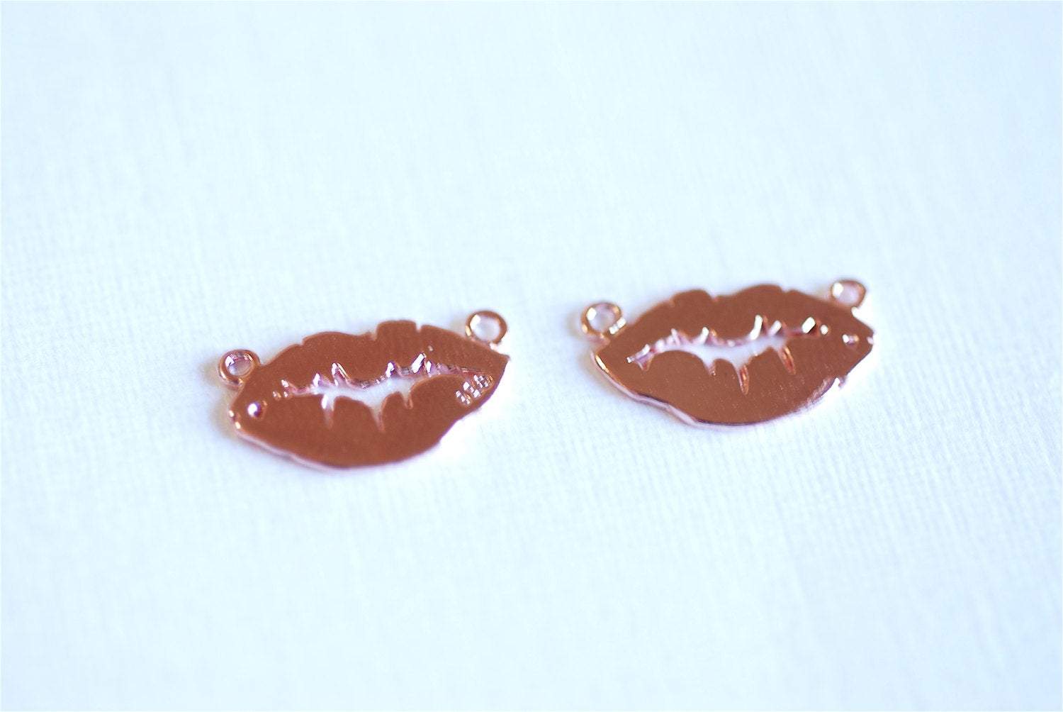 Shiny Rose Gold Vermeil Lips Connector Charm- 18k gold over sterling silver Lip Charm Spacer, xoxo lip mark charm, Kiss Mark charm, 289 - HarperCrown