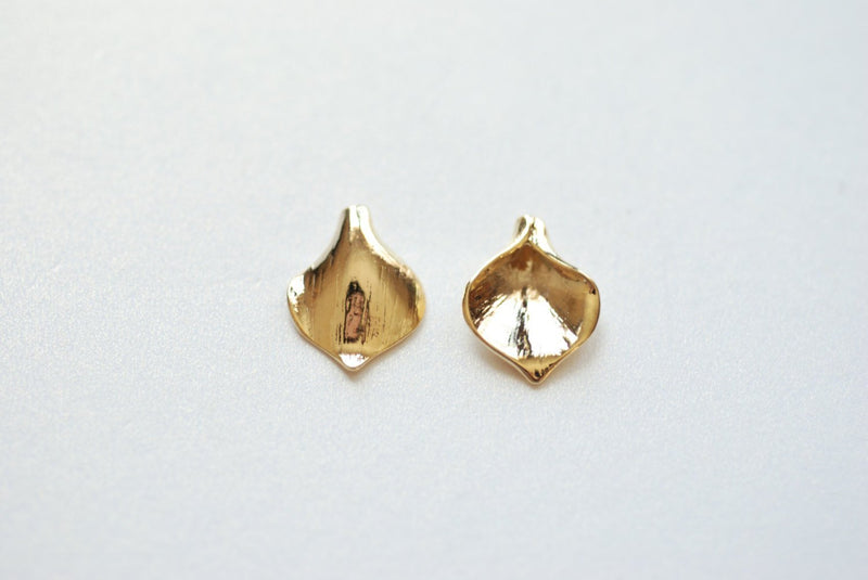 Shiny Vermeil Gold Calla Lily Petal Charm- 18k gold plated Sterling Silver bead cap, bead cone, nature pendant, Gold Flower Petal Charm, 187 - HarperCrown