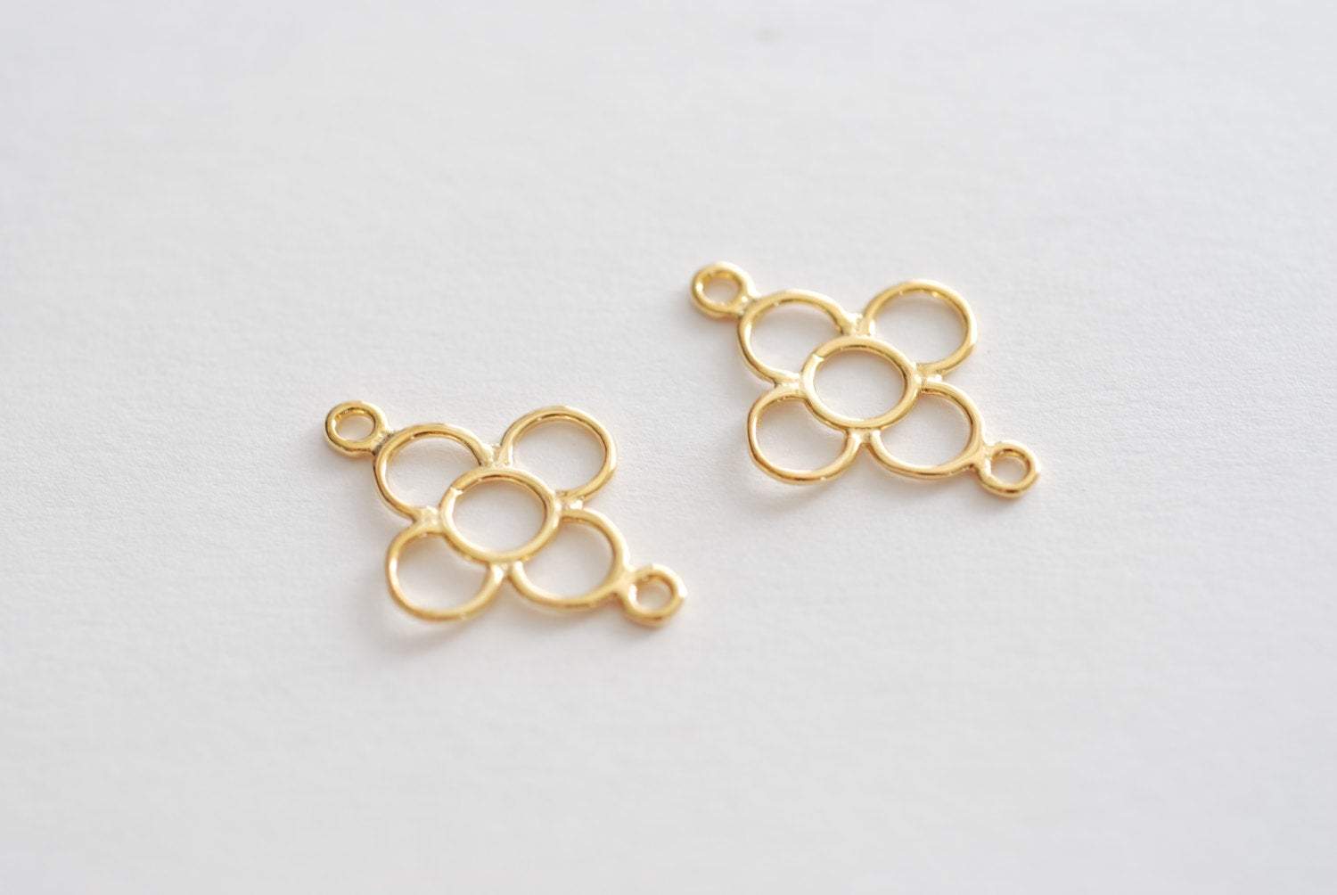 Shiny Vermeil Gold Flower Connector, 18k gold Silver Quatrefoil Connector Charm, Gold Four Leaf Clover, Daisy, Flower with Petals, Link, 78 - HarperCrown