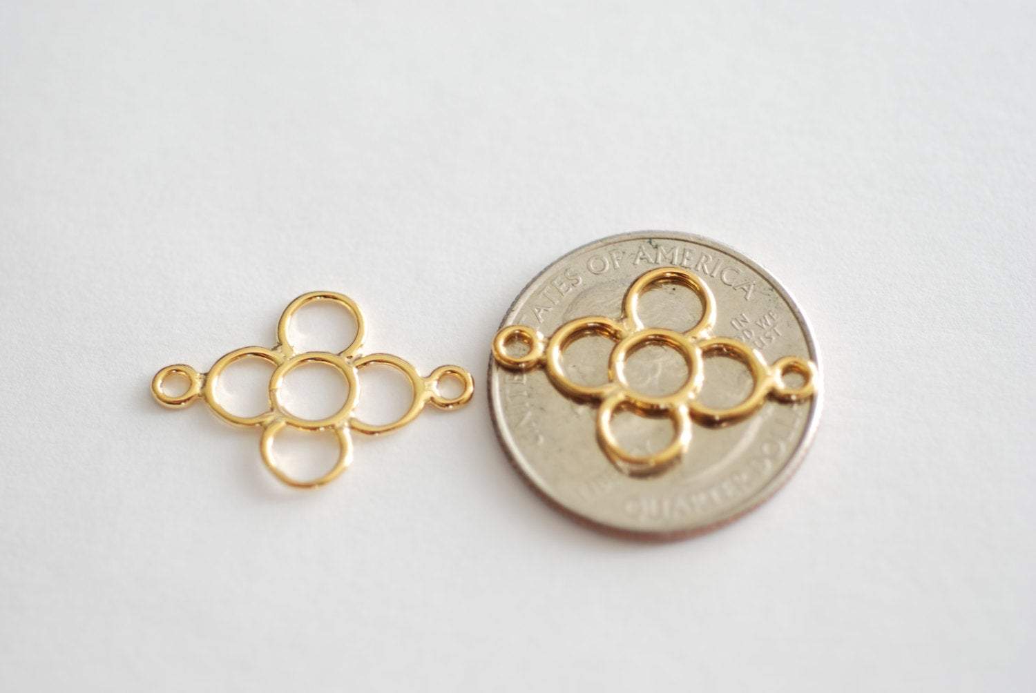 Shiny Vermeil Gold Flower Connector, 18k gold Silver Quatrefoil Connector Charm, Gold Four Leaf Clover, Daisy, Flower with Petals, Link, 78 - HarperCrown