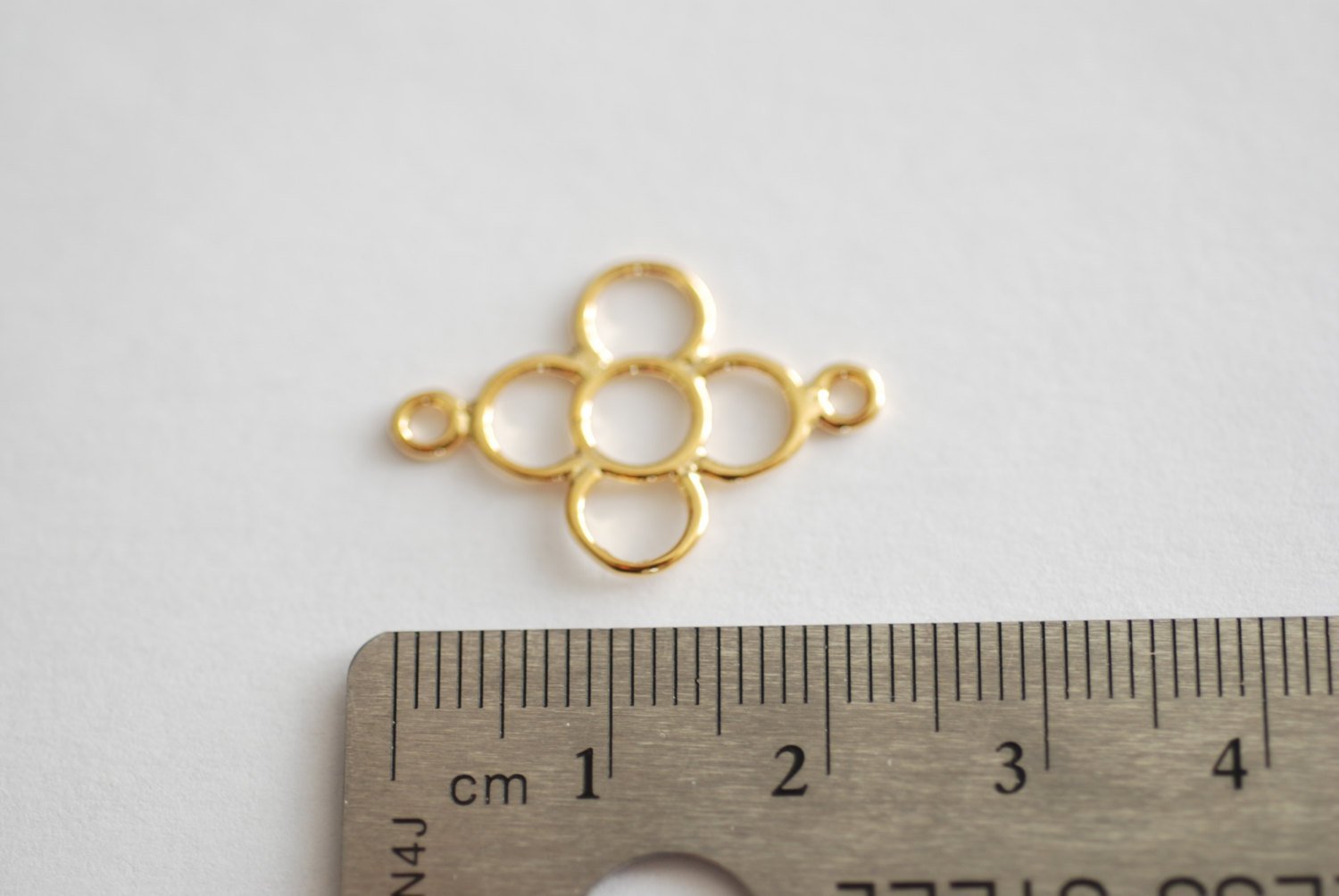 Shiny Vermeil Gold Flower Connector, 18k gold Silver Quatrefoil Connector Charm, Gold Four Leaf Clover, Daisy, Flower with Petals, Link, 78 - HarperCrown