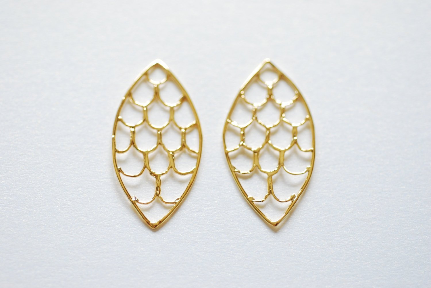 Shiny Vermeil Gold Oval Filigree Charm Connector- 18k gold plated over Sterling Silver, Gold Scales Charm, Gold Chandelier Earrings, 213 - HarperCrown