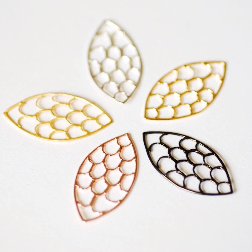 Shiny Vermeil Gold Oval Filigree Charm Connector- 18k gold plated over Sterling Silver, Gold Scales Charm, Gold Chandelier Earrings, 213 - HarperCrown