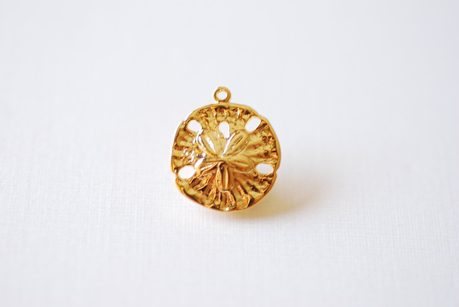 Shiny Vermeil Gold Sand Dollar Charm- 18k gold plated Sterling Silver Sand dollar charm, Gold starfish charm, Vermeil Gold Sea Shell, 212 - HarperCrown