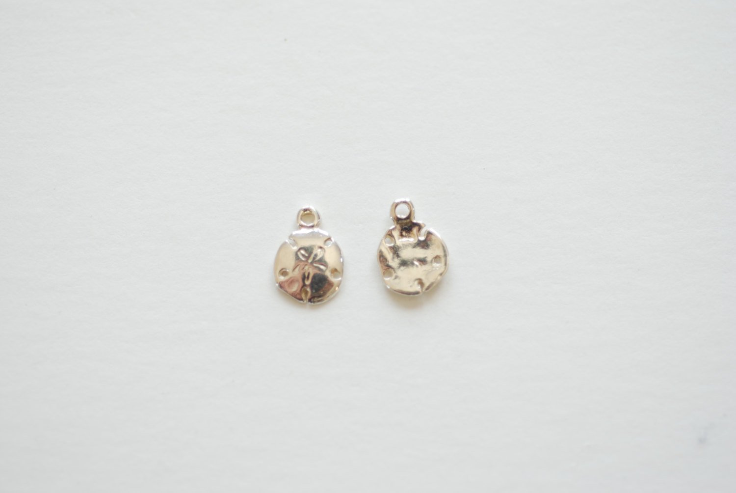 Sterling Silver Sand Dollar, Small 925 sterling silver sand dollar charm, sand dollar Charm, Gold sand dollar, Silver Starfish Charm, 27 - HarperCrown